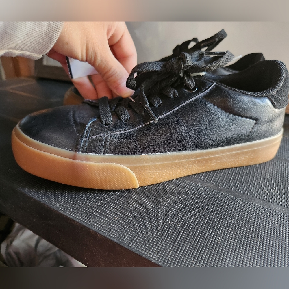 Thereabouts Little Boys Brigg Sneaker// Size 2M